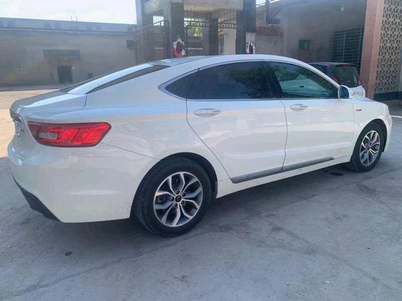 保定17年吉利博瑞7