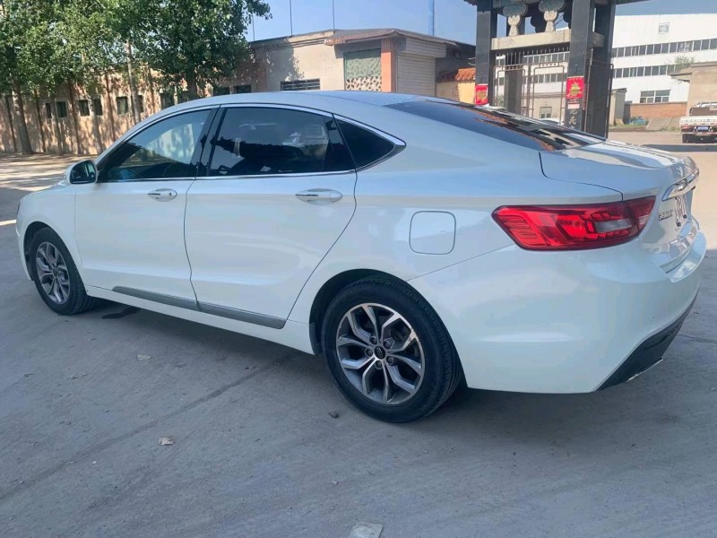 保定17年吉利博瑞8