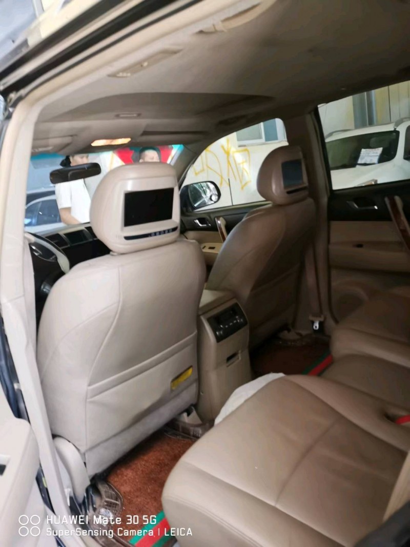 保定11年丰田汉兰达5