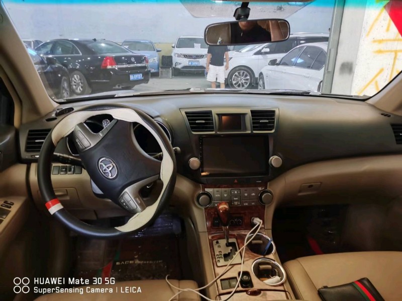 保定11年丰田汉兰达6