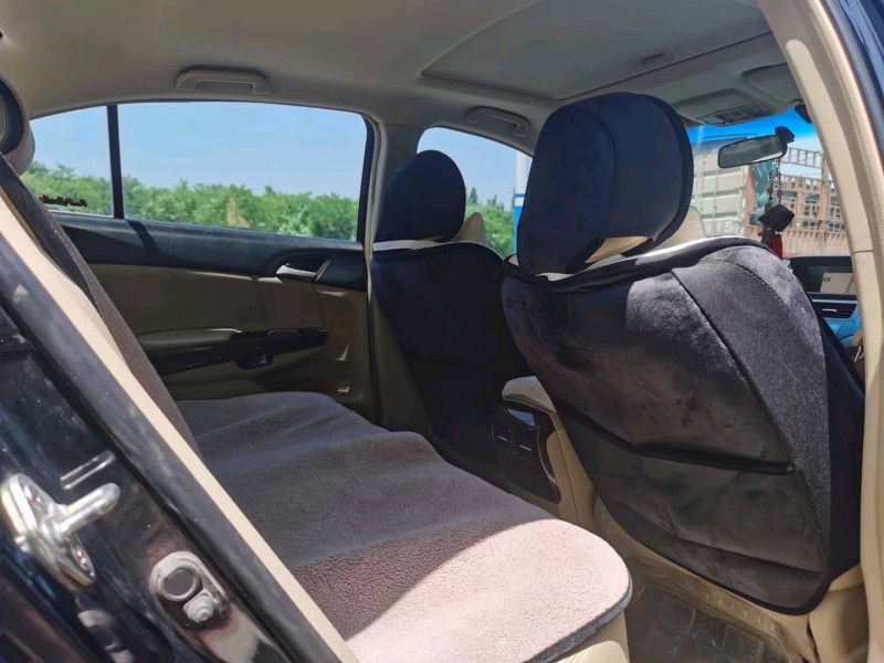 保定09年本田雅阁4