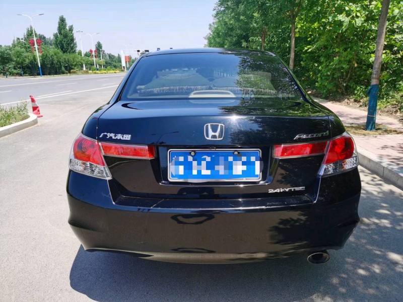 保定09年本田雅阁8