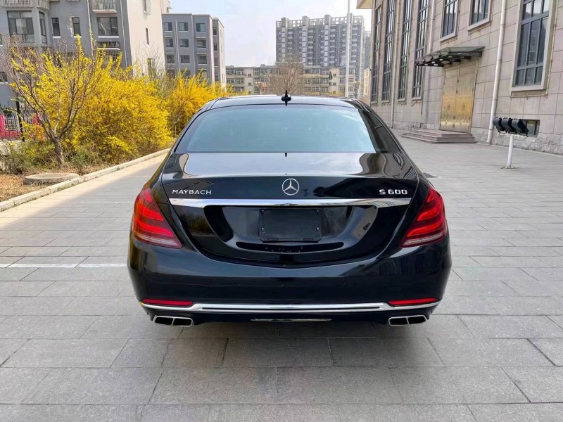 东营15年奔驰迈巴赫S级3