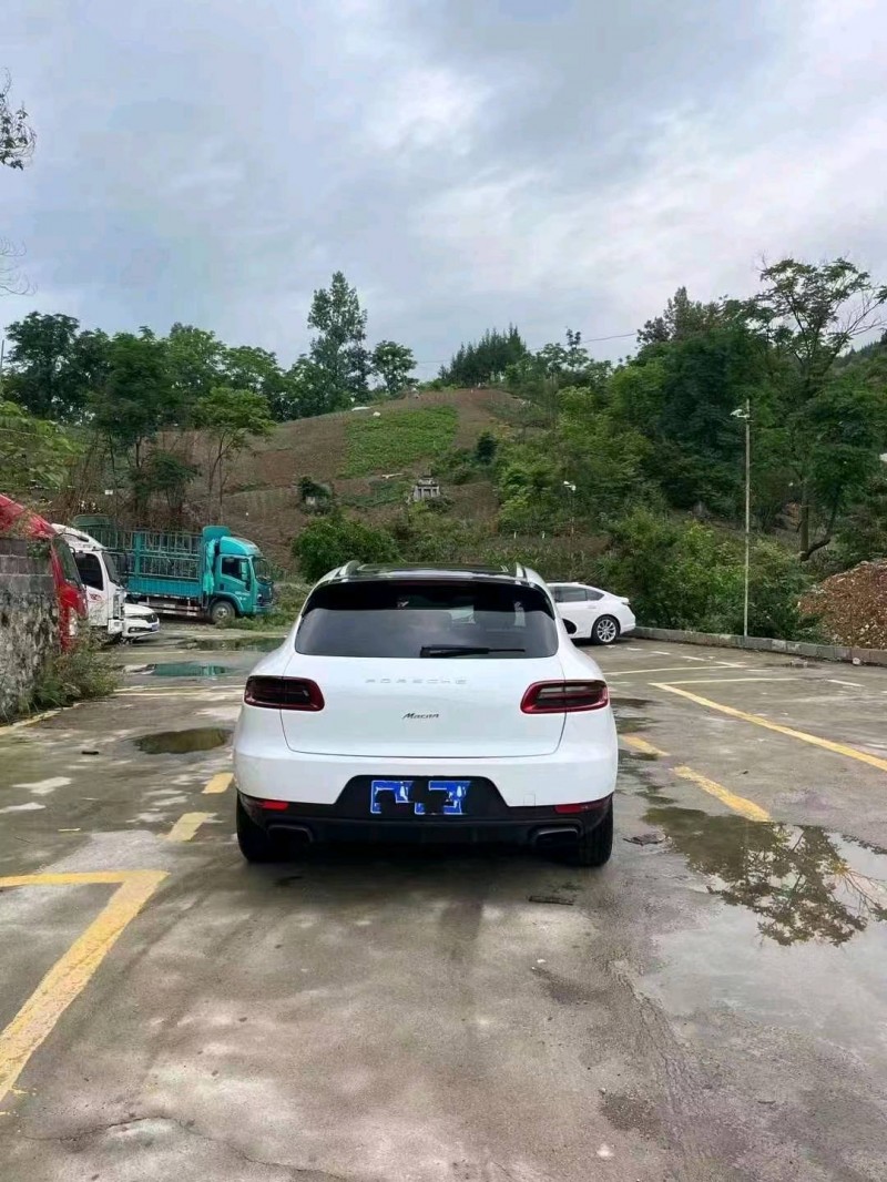 重庆15年保时捷Macan6