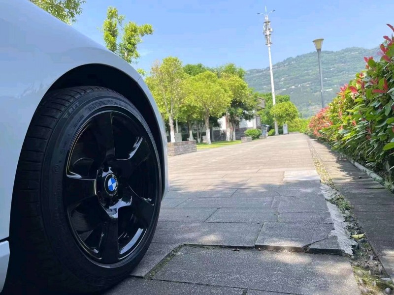 重庆12年宝马3系7