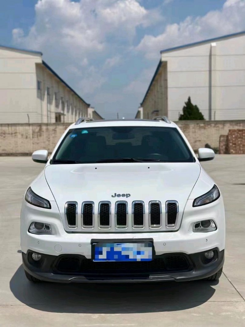 邯郸16年Jeep自由光1
