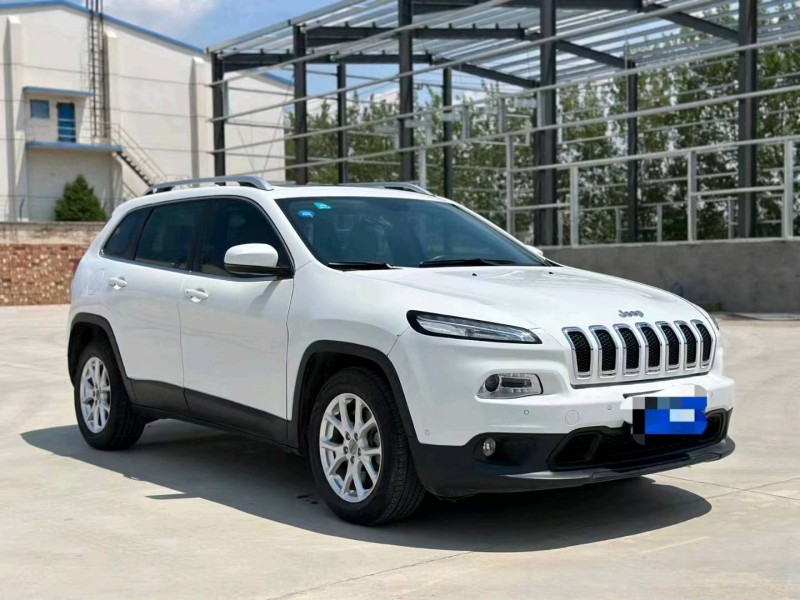 邯郸16年Jeep自由光6