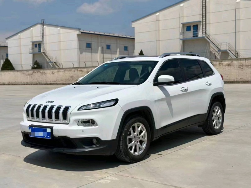 邯郸16年Jeep自由光9