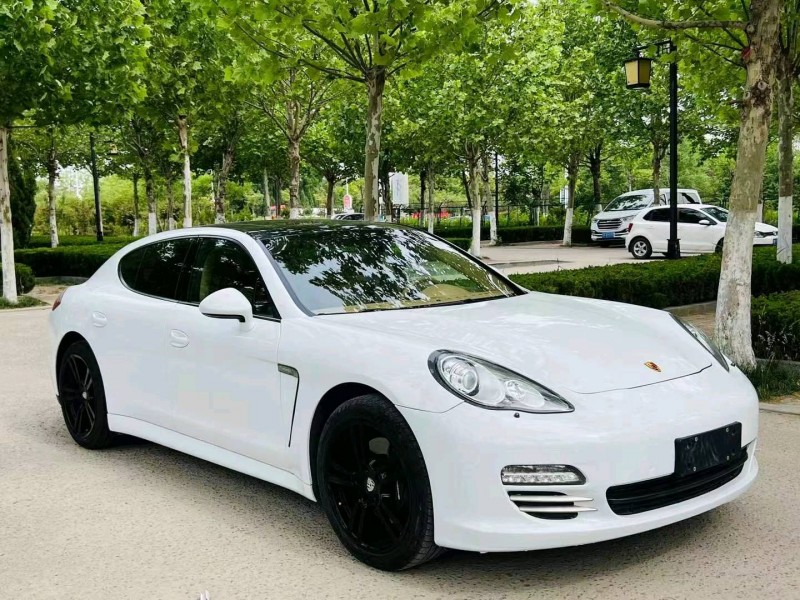 汕头12年保时捷帕拉梅拉3