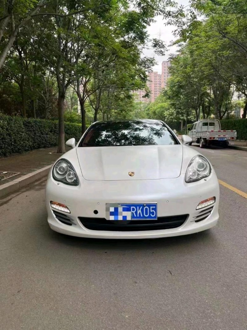 东营13年保时捷帕拉梅拉1