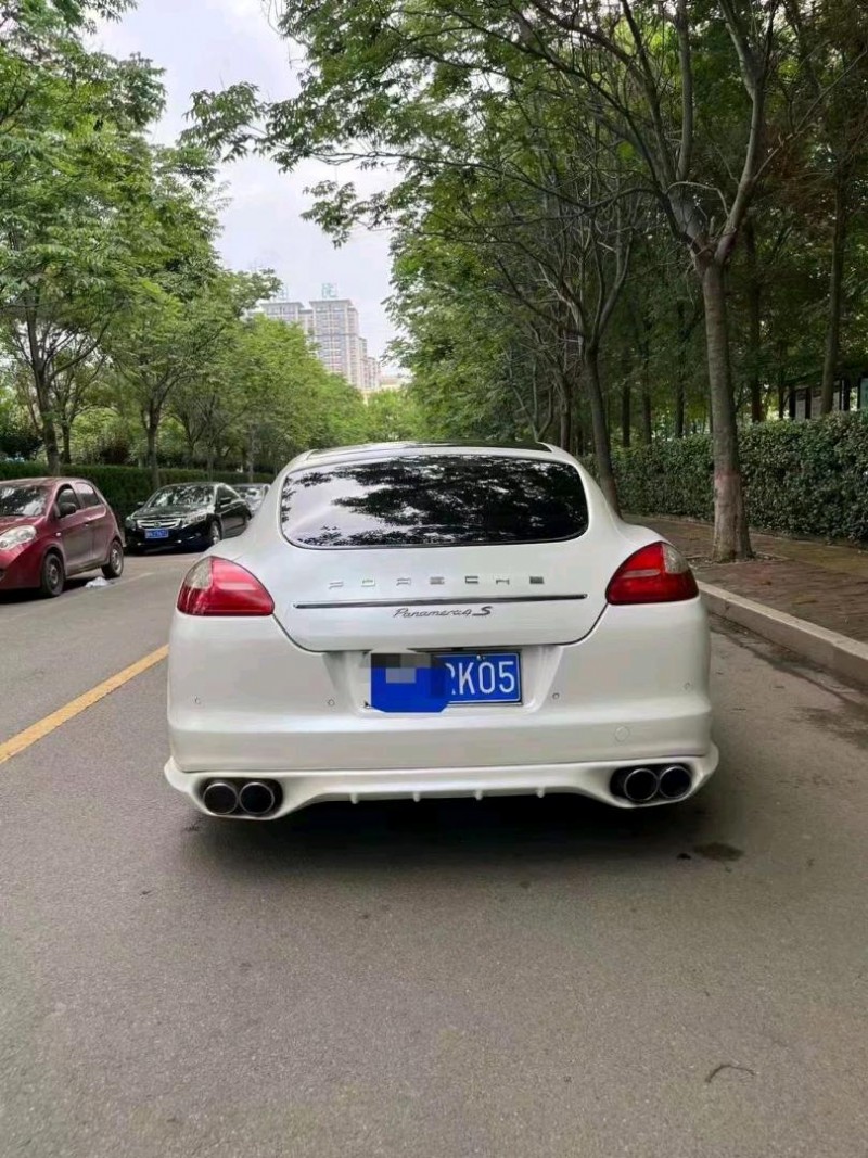 东营13年保时捷帕拉梅拉5