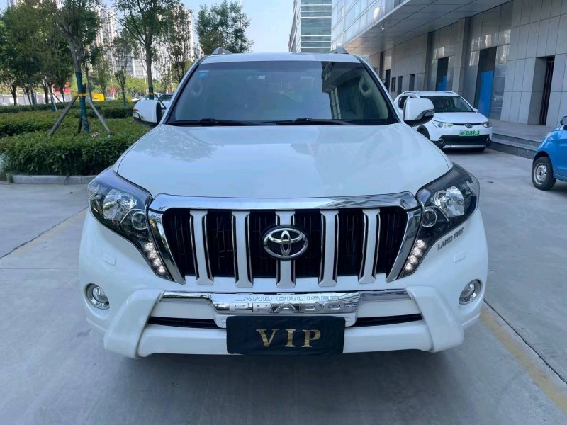 济宁18年丰田普拉多1