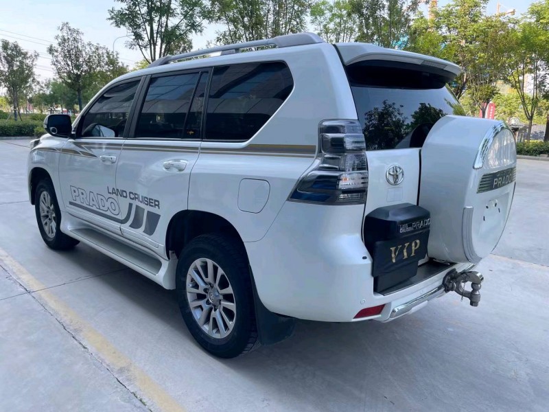 济宁18年丰田普拉多5