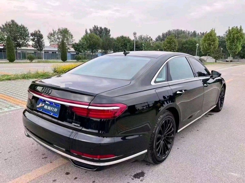 东营19年奥迪A8L8