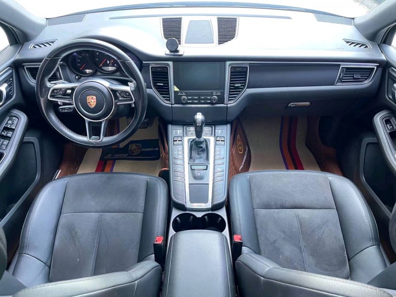 东营17年保时捷Macan3