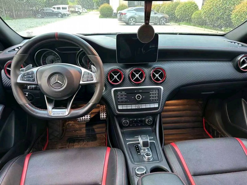 淄博18年奔驰AMG6