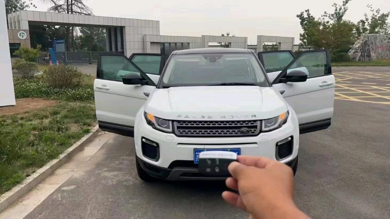 常州16年路虎极光1