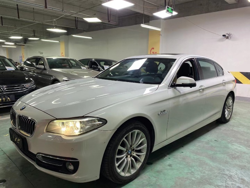 成都16年宝马5系2