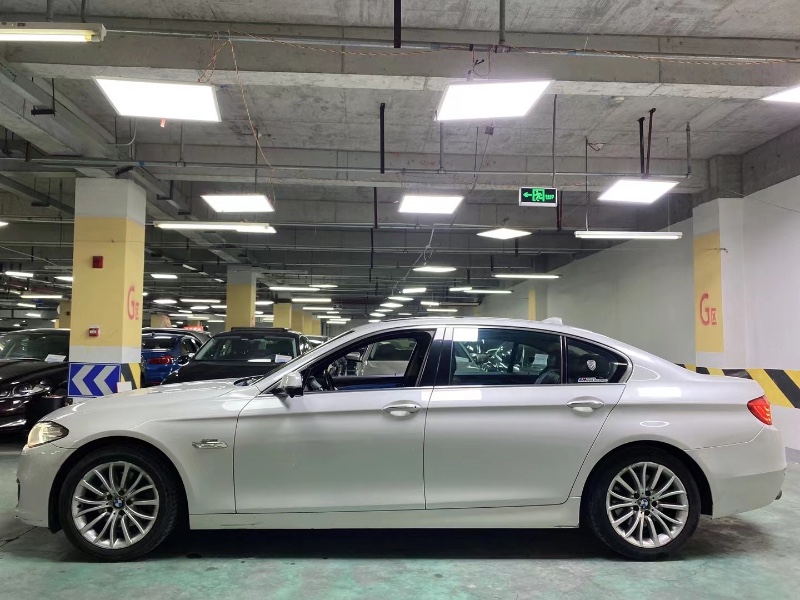 成都16年宝马5系8