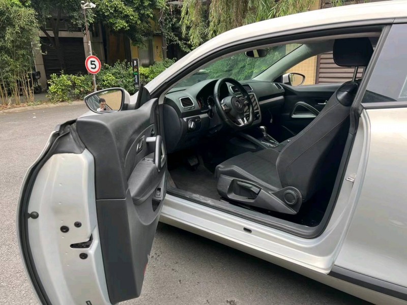 成都14年大众尚酷6