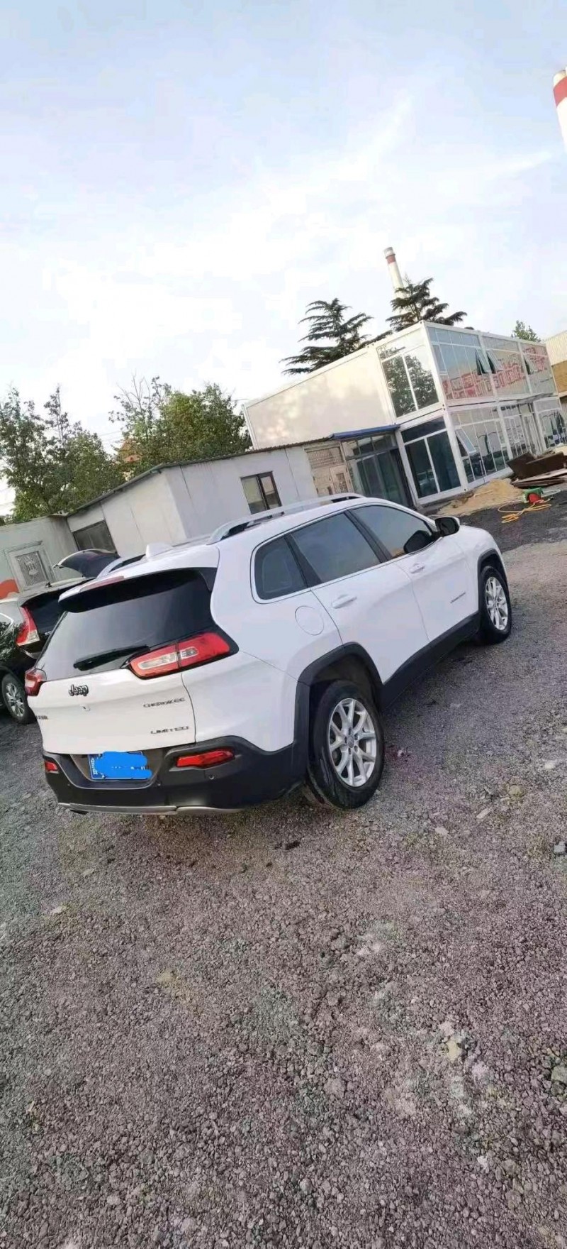 枣庄18年Jeep自由光2