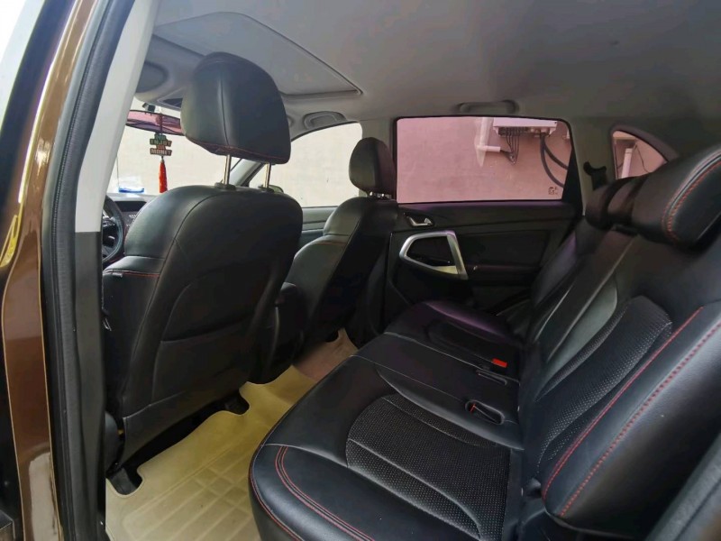 保定16年奇瑞瑞虎56