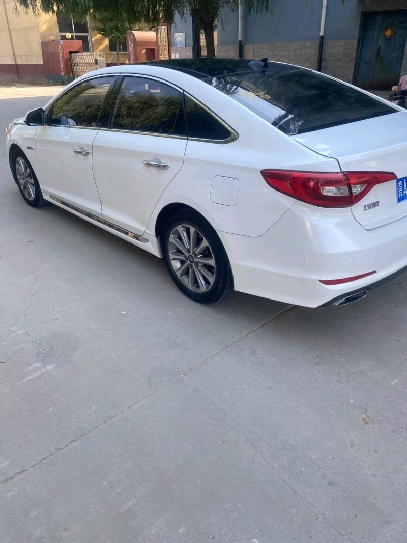 保定16年现代索纳塔九8