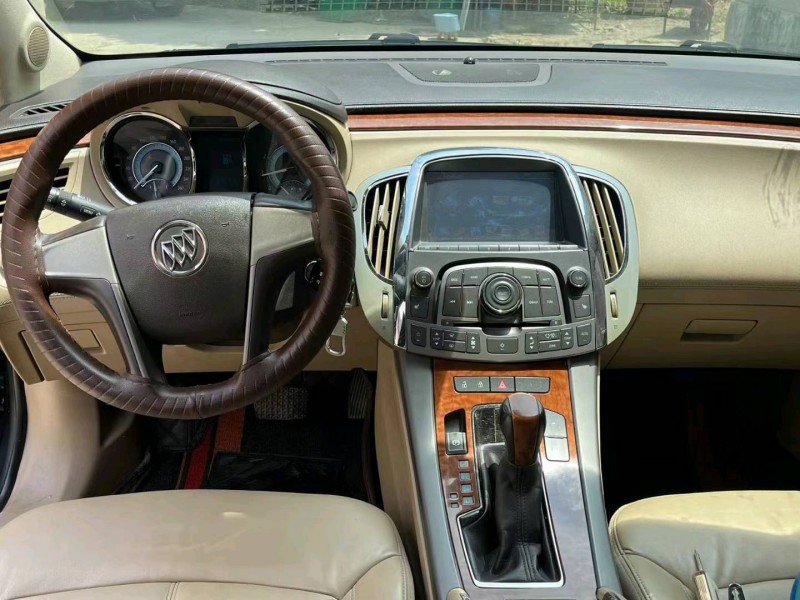 保定11年别克君越5