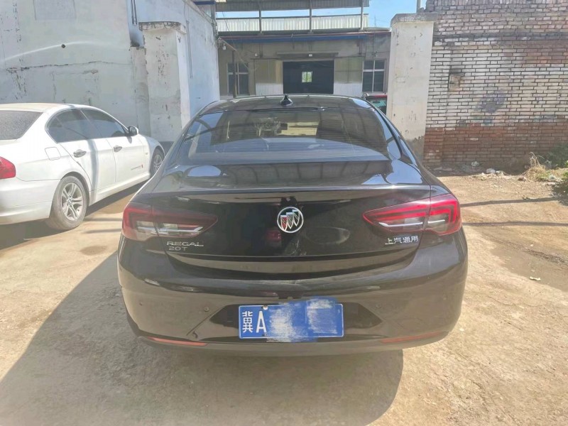 保定20年别克君威8