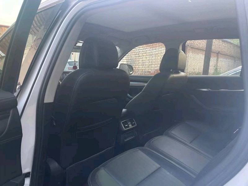 保定18年汉腾汽车X76