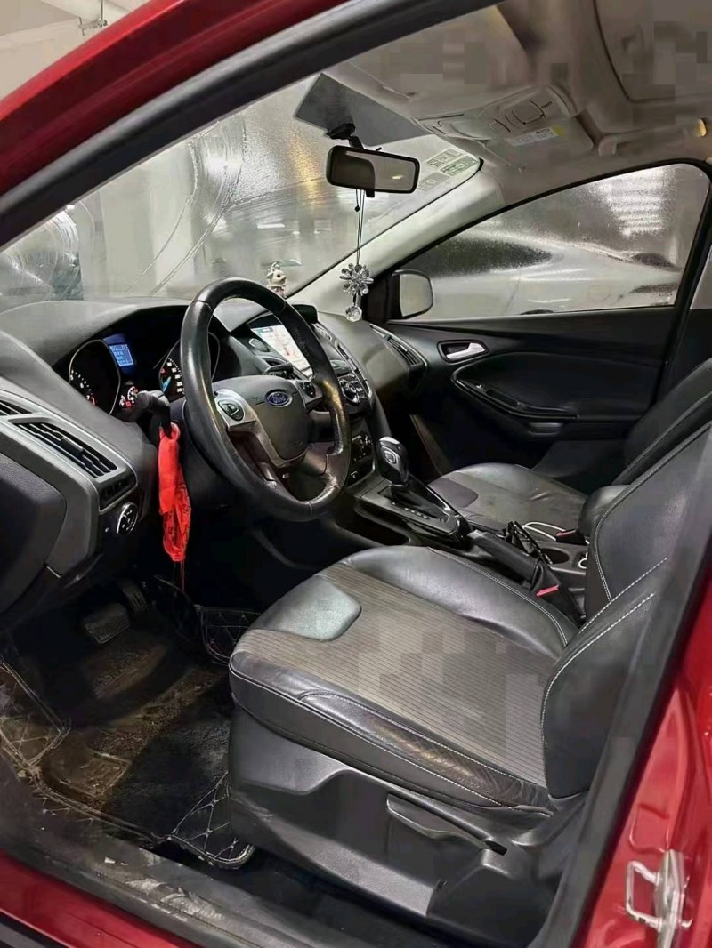 邯郸14年福特福克斯8