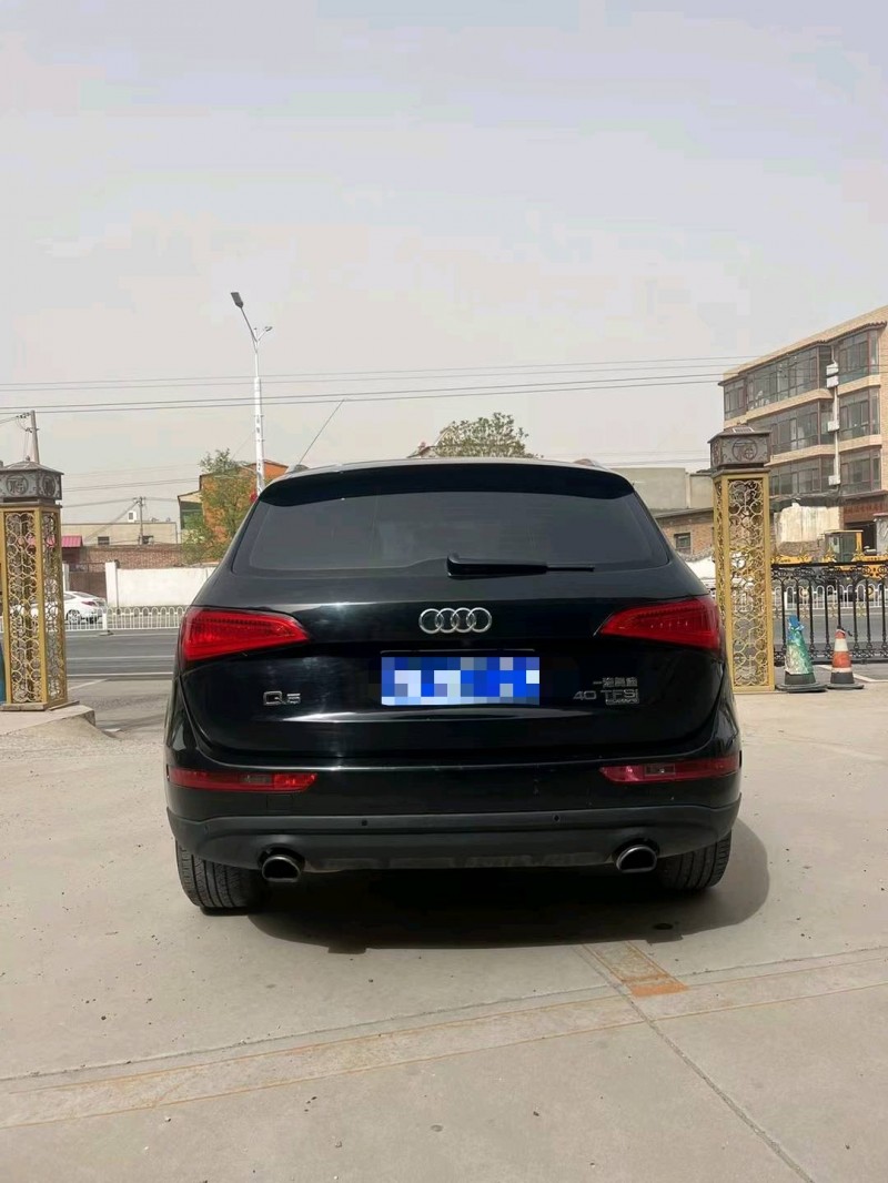 保定15年奥迪Q58