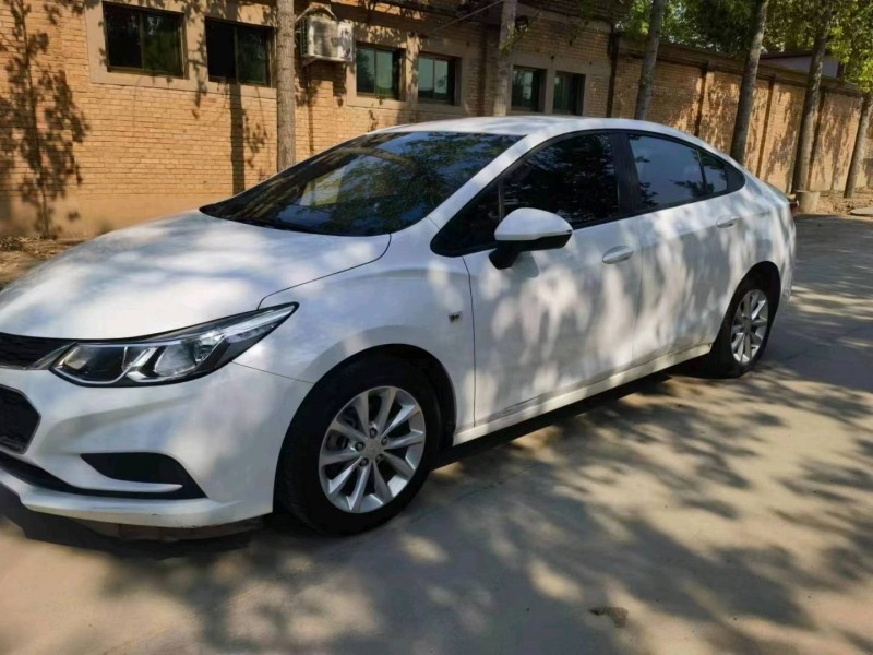 保定17年雪佛兰科鲁兹2