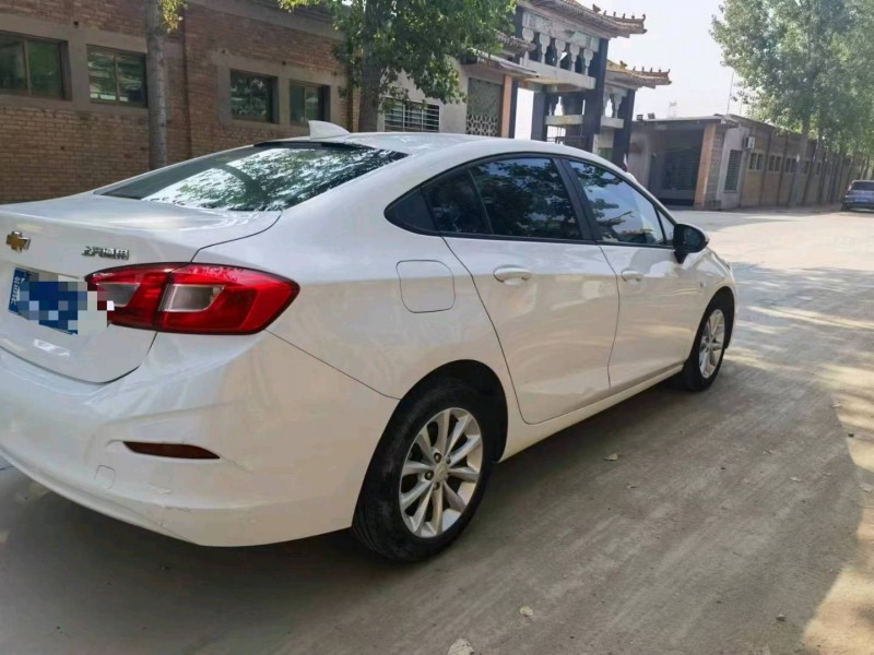 保定17年雪佛兰科鲁兹5