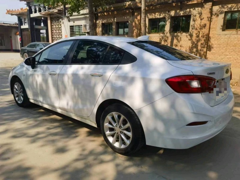 保定17年雪佛兰科鲁兹4