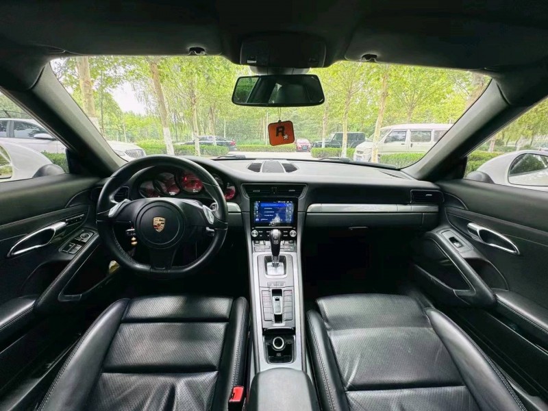 聊城14年保时捷9116