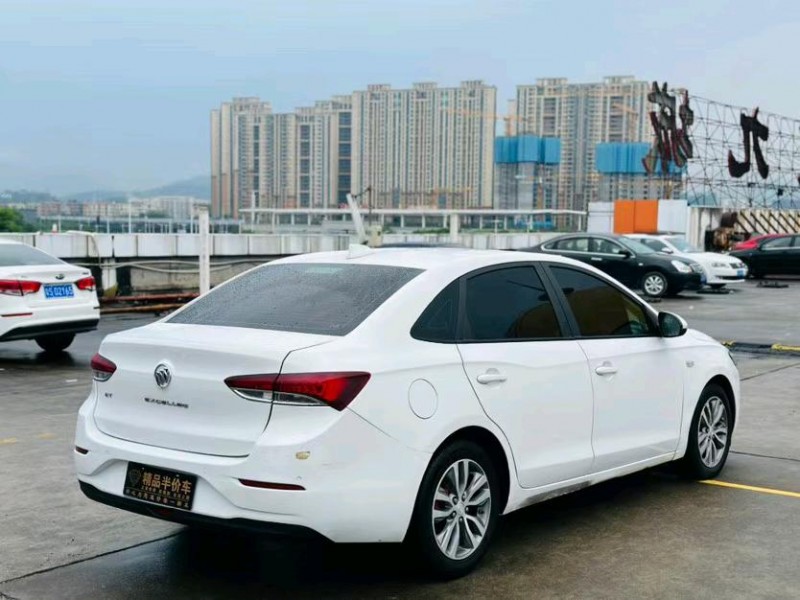 东莞18年别克英朗7