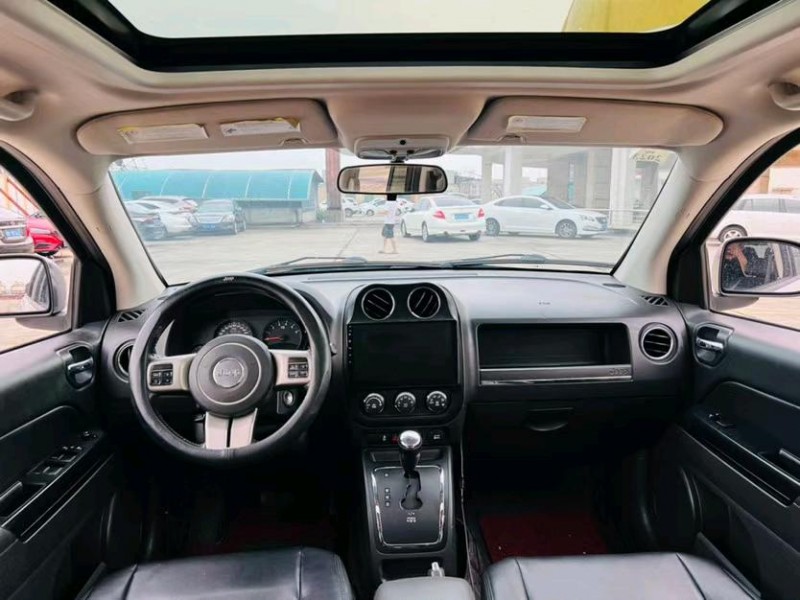 东莞12年Jeep指南者4