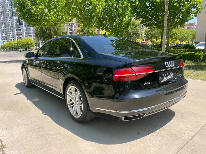 石家庄17年奥迪A8L6