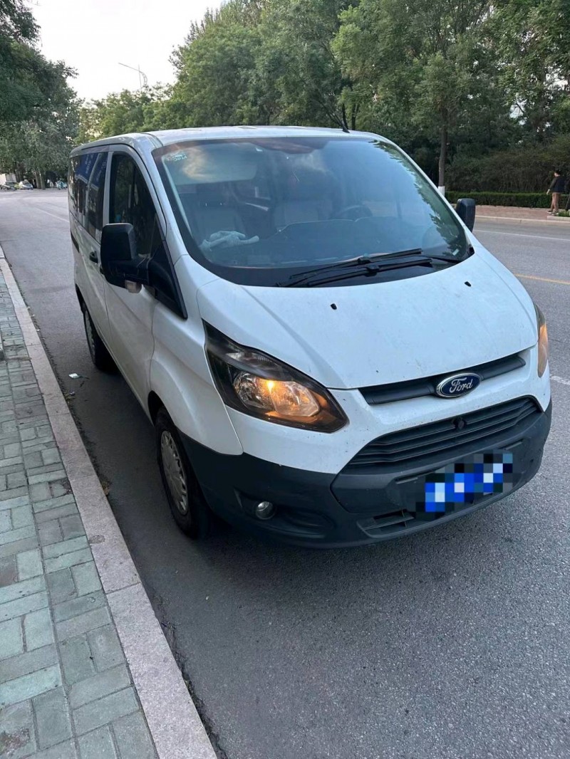 青岛16年福特全顺3