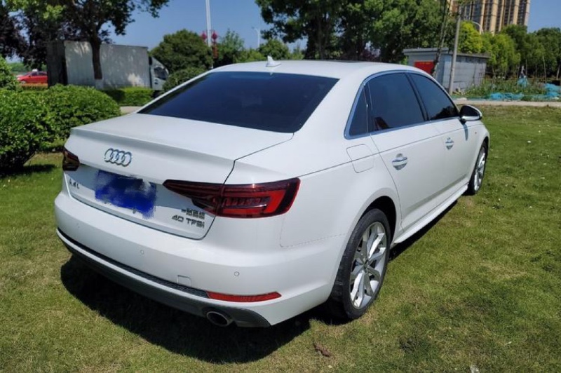 成都18年奥迪A4L6