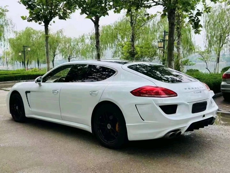 聊城15年保时捷帕拉梅拉8