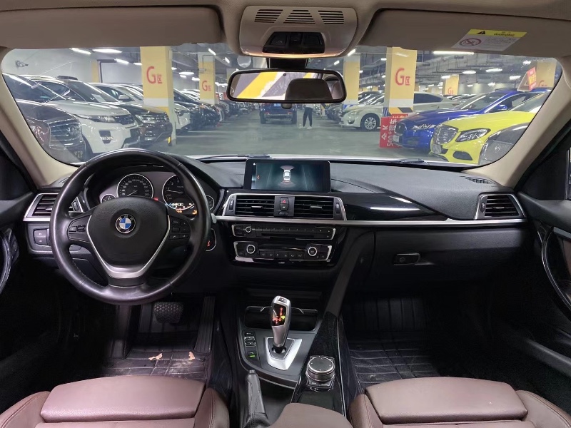 成都19年宝马3系5