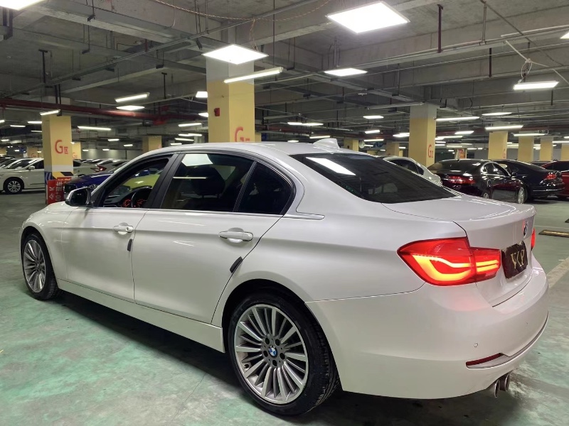 成都19年宝马3系9