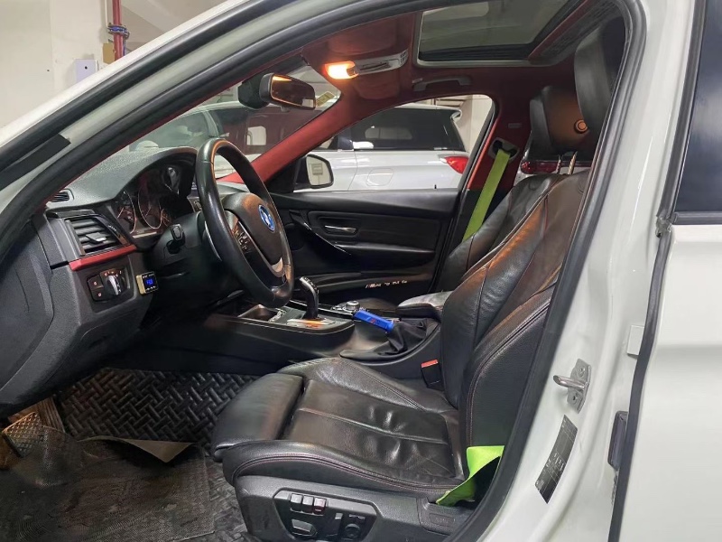 成都15年宝马3系4