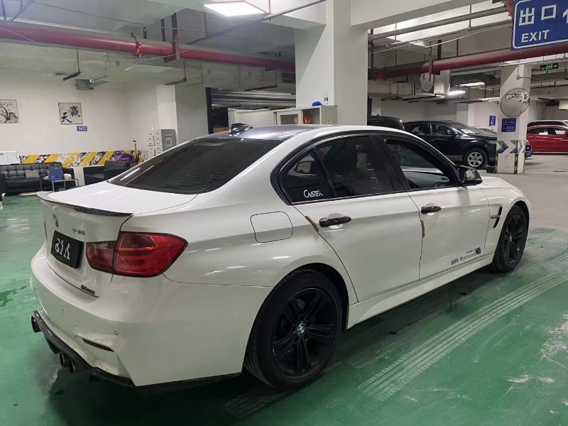 成都15年宝马3系9