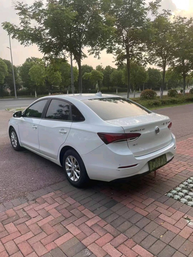 常州18年别克英朗9