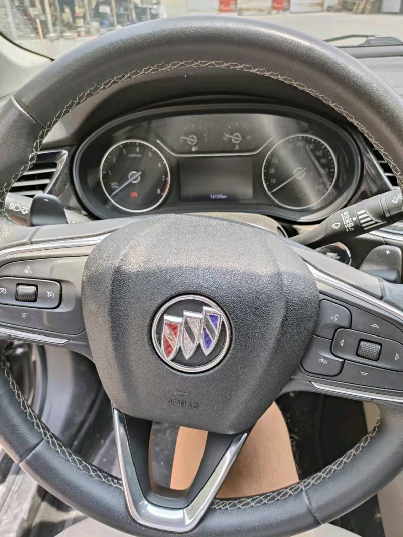 枣庄20年别克君威5