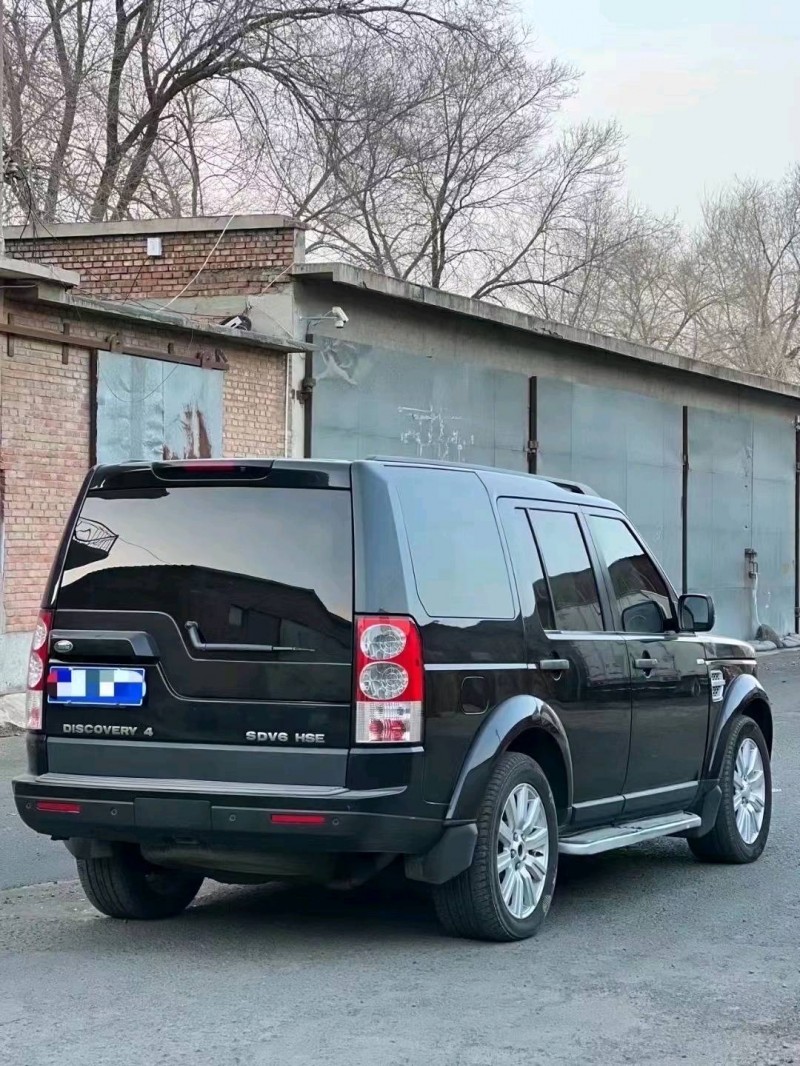 济南12年路虎发现8