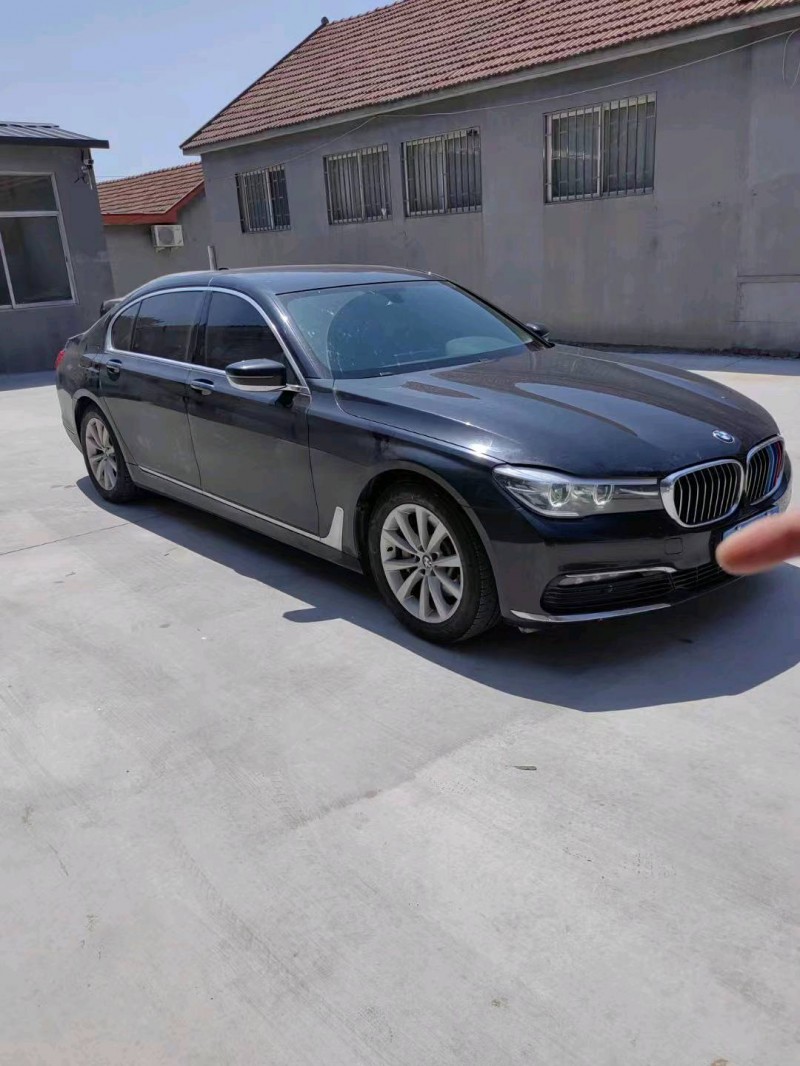 济南17年宝马7系5
